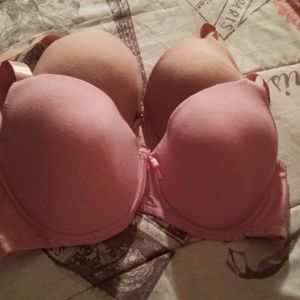 2 44DD bras